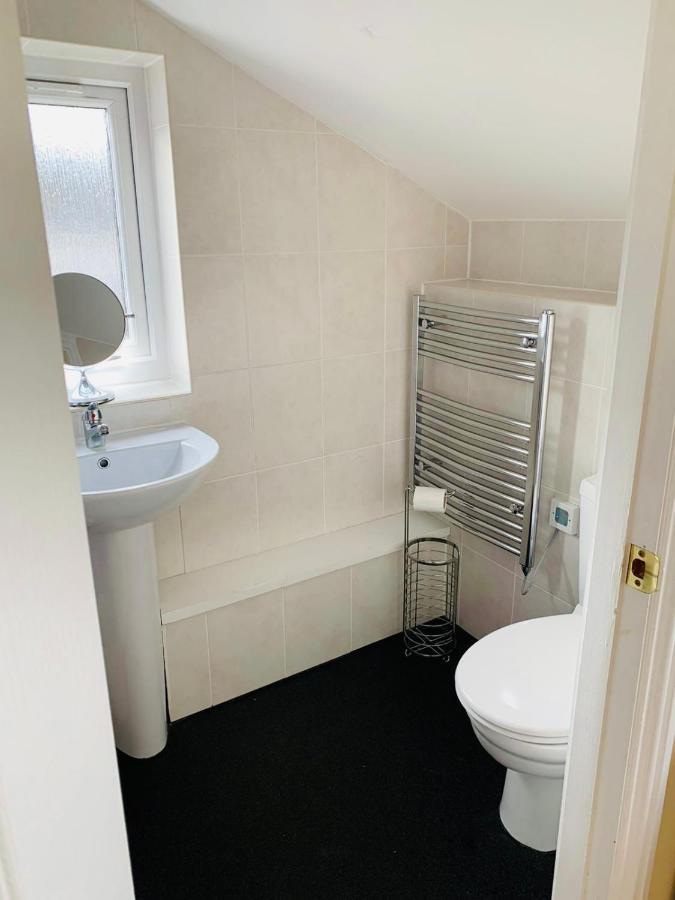 Nevis Rooms - Self Check In With Free Onsite Parking Inverlochy Exterior foto